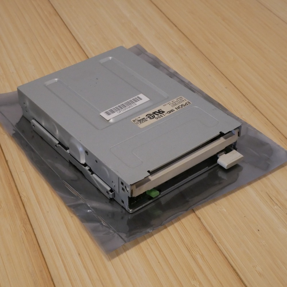 EPSON SMD-1300 Internal Floppy Disk Drive FDD 3.5 inch 1.44Mb Beige - Tested 03